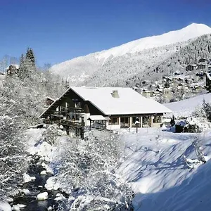 https://hotel-le-soly-varnay.hotels-rhonealpes.com